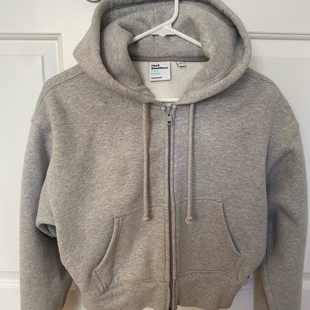 Aritiza Cropped Zip Up Hoodie